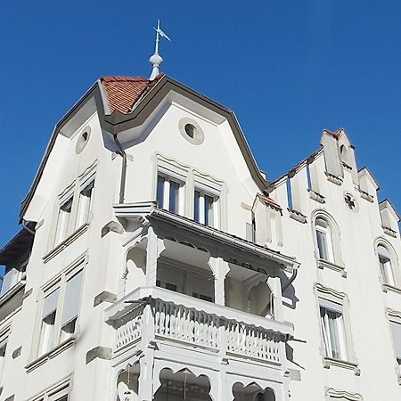 2-4 Zimmer Apartments Stilvoll Im Gertrud Schloessli - Zentral Ruhig St. Gallen Luaran gambar